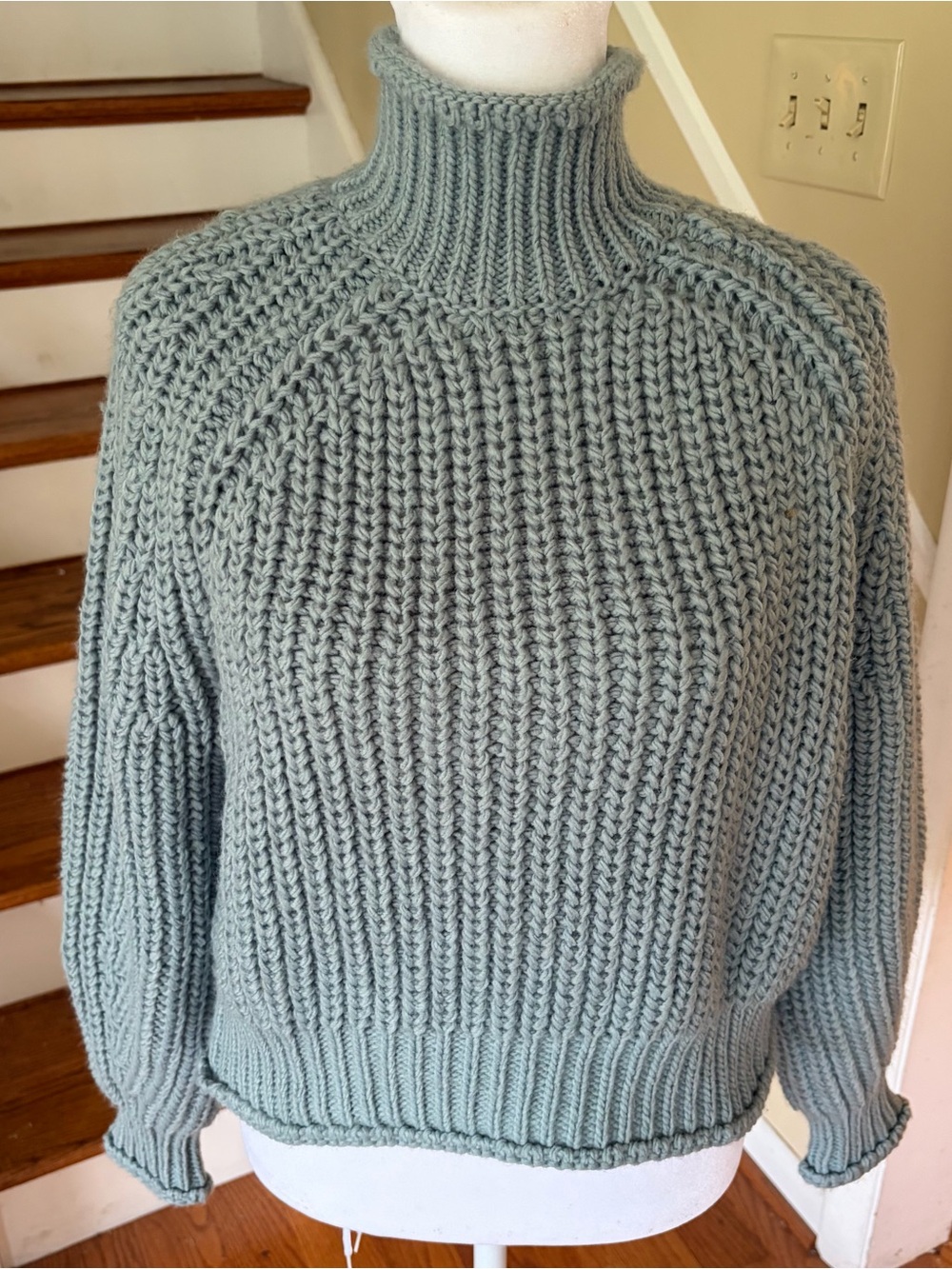 NWT H&M Blue Ribbed Mock Neck Sweater Small Rolled Neck Preppy Chunky Cropped